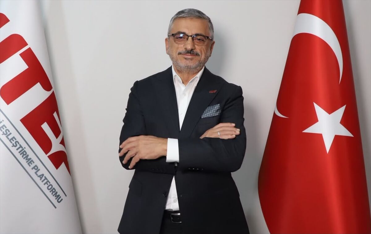 UTEP Başkanı Bektaş'tan küresel Türk insan kaynağı için 'bilgi ağı' çağrısı