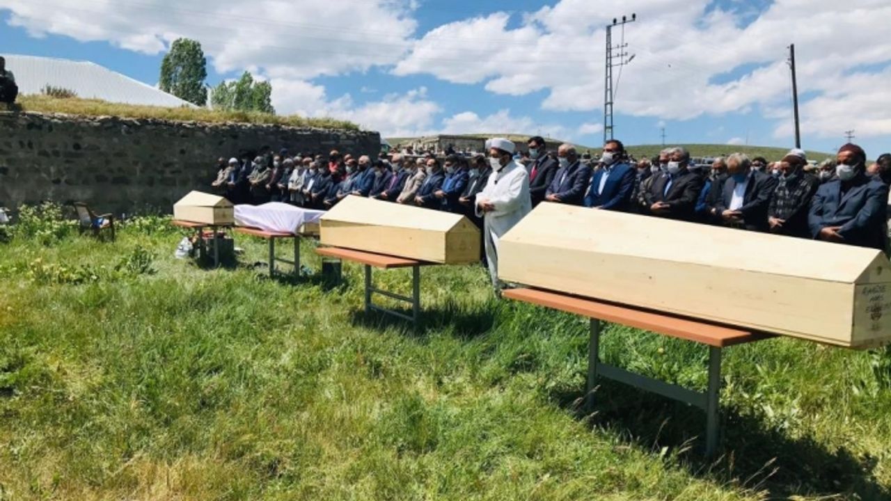 Katliam gibi kazada hayatını kaybeden 4 kişi Ağrı’da toprağa verildi