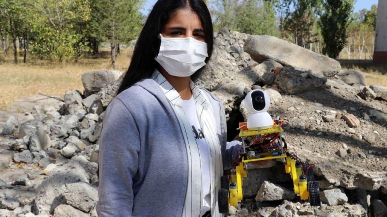 AĞRILI ÖĞRECİLERDEN BÜYÜK BAŞARI! ROBOT GELİŞTİRDİLER