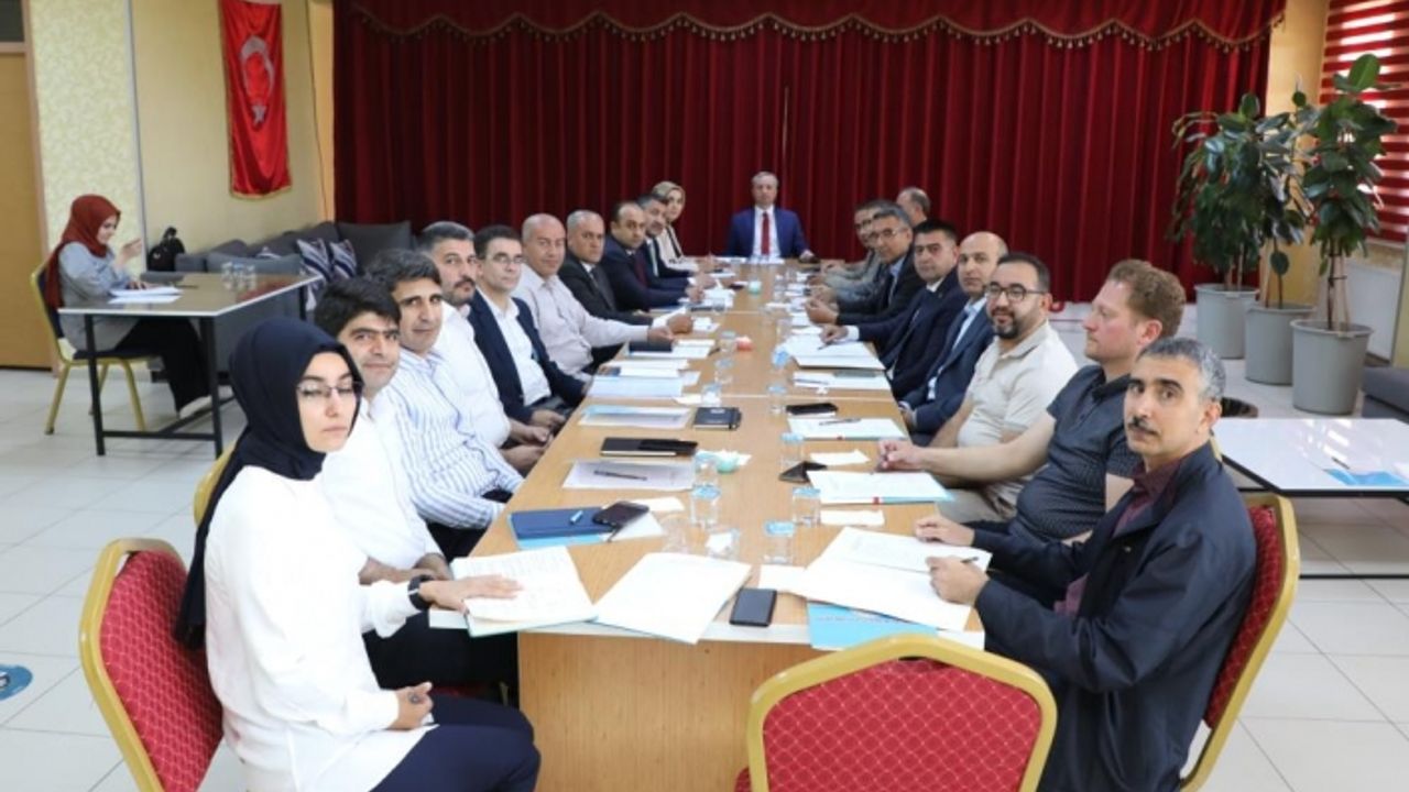 Ağrı'da "İlçe Milli Eğitim Müdürleri" toplantısı yapıldı