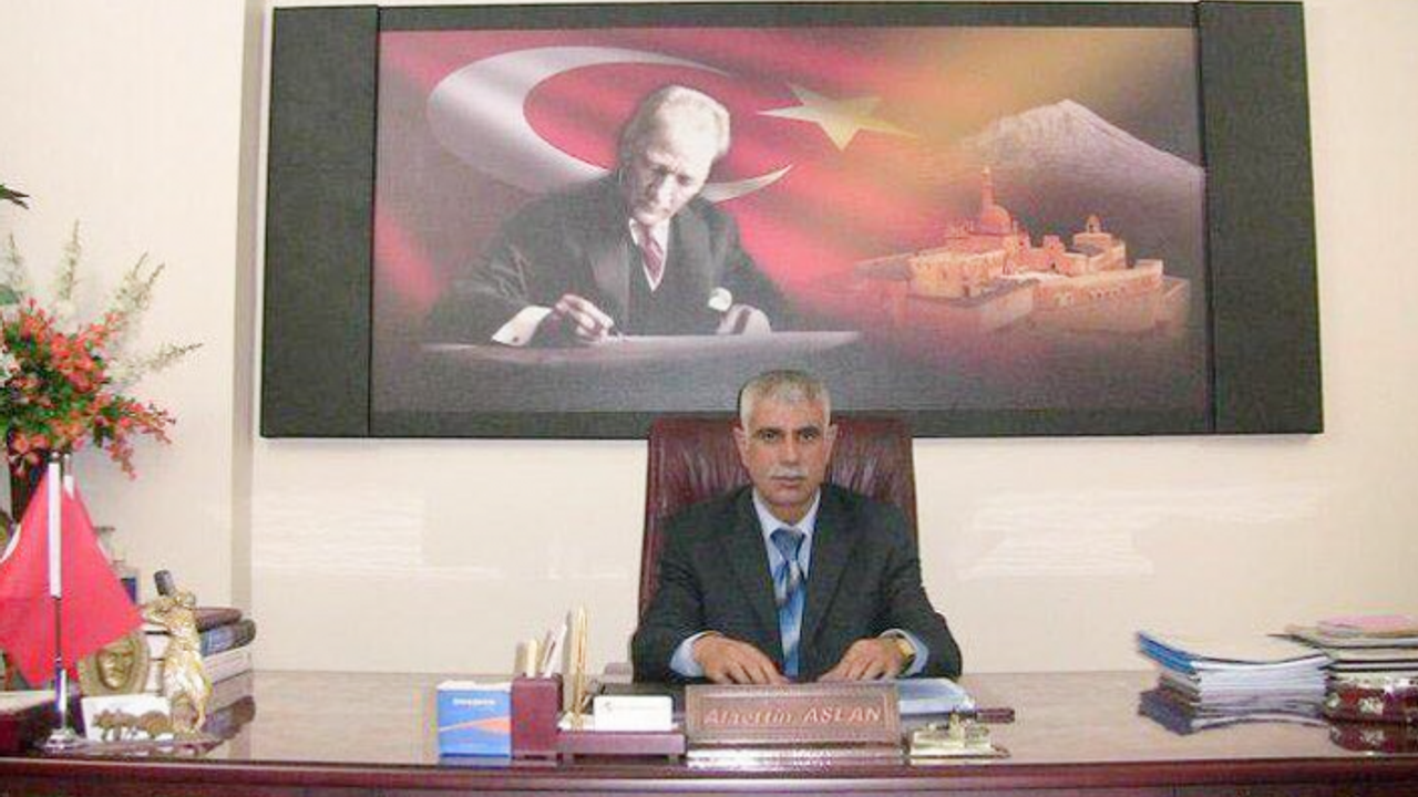 Ağrı Gazeteciler Cemiyet Başkanı Alaettin Aslan, Cumhuriyetin 100. Yılı Münasebetiyle kutlama mesajı yayınladı