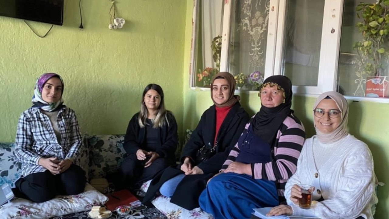 Ağrı’da öğrencilerin başarısını artırmak için öğretmenler ev ziyaretleri yapıyor