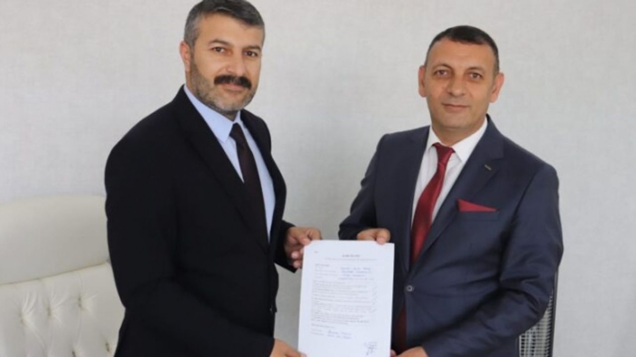 Avukat Mehmet Salih AYDIN, Ağrı Belediye Başkanlığı İçin AK Parti’den Aday Adaylığını Açıkladı