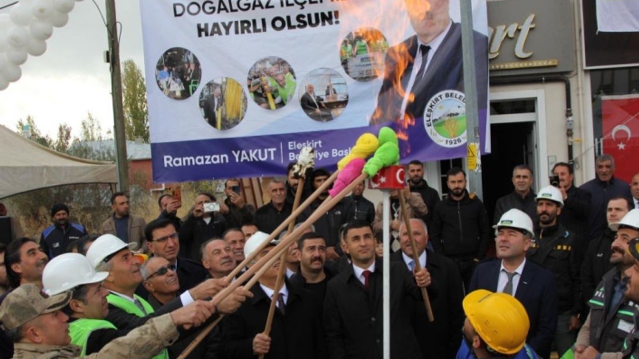 Eleşkirt’te 30 yıllık doğalgaz hasreti sona erdi