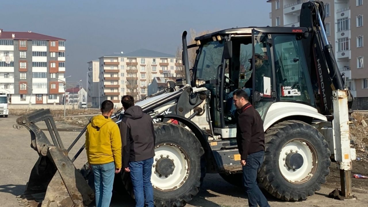 Ağrı’da iş makinesi operatörlüğü kursu tamamlandı
