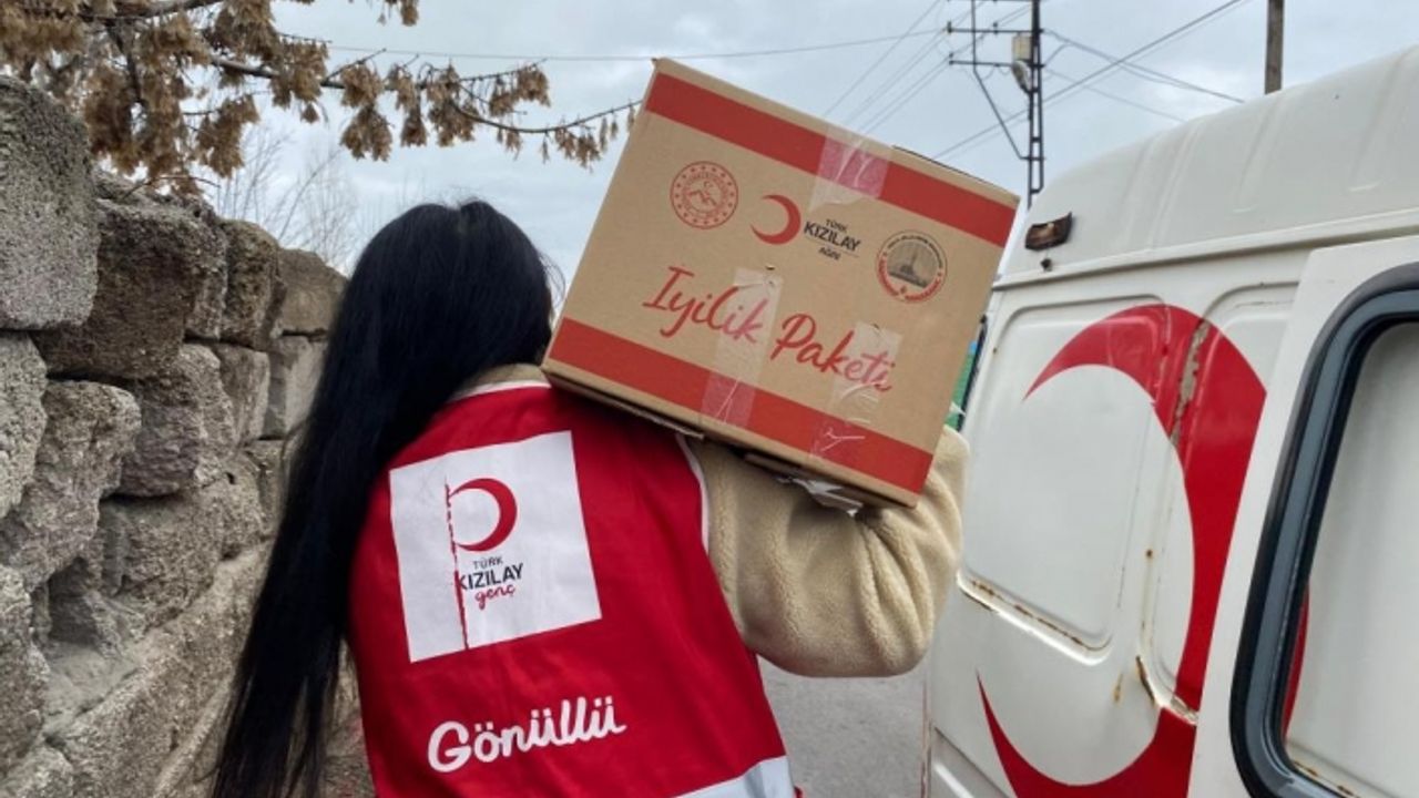 Ağrı’da “Bir sınıf Bir Koli” projesi ile iftar sofraları doluyor