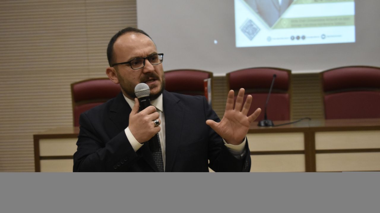 Bitlis'te "Malazgirt'i yeniden keşfetmek" konferansı düzenlendi