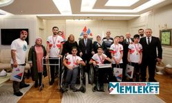 AİÇÜ Rektörü Prof. Dr. Karabulut madalya kazanan sporcuları kutladı