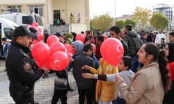 Ağrı’da Cumhuriyet’in 100’üncü yılında polis araçları öğrencilerle buluştu
