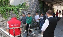 Ağrı'dan İstanbul'a doğru giden 24 kaçak göçmen Amasya'da yakalandı