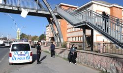 Ağrı'da polis ekipleri öğrencilerin güvenliği için okul çevrelerini denetliyor