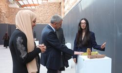 Ağrı'daki İshak Paşa Sarayı'nda seramik sergisi açıldı
