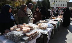 Ağrılı kadınlar Gazze için kermes düzenledi