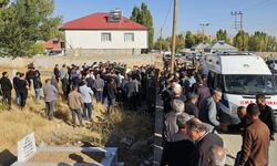 Ankara'da inşaattaki yük asansöründen düşerek ölen işçi Ağrı'da defnedildi