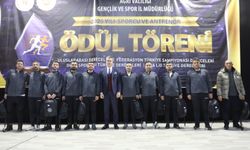 Ağrı'da başarılı sporcular ödüllendirildi
