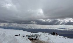 GÜNCELLEME - Ağrı Dağı'nda haber alınamayan kadın dağcı için arama çalışması başlatıldı