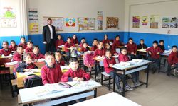 Trabzonspor'dan Ağrı'daki köy okulu öğrencilerine forma sürprizi