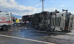 GÜNCELLEME - Ağrı'da zincirleme trafik kazasında 2 kişi öldü, 3 kişi yaralandı