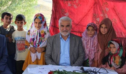 HÜDA PAR Genel Başkanı Yapıcıoğlu Ağrı'da halkla bir araya geldi