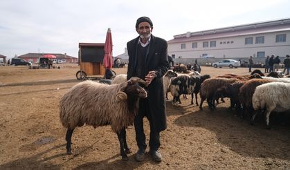 Ağrı'da maliyetler nedeniyle hayvan pazarlarındaki hareketlilik giderek azalıyor