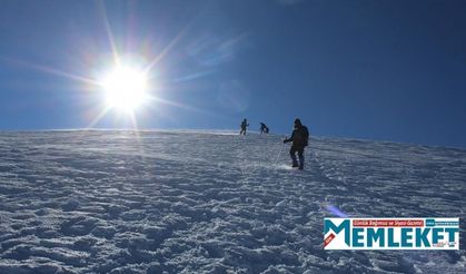 Ağrı Dağı'na 2022'de çoğunluğu yabancı 20 binin üzerinde dağcı tırmandı