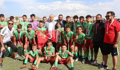 UYAFA Ağrı Dağı Cup Futbol Turnuvası’nın şampiyonu Diyarbakır oldu