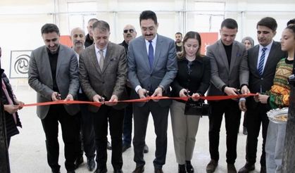 Hamur’da imam hatip okullarının sanat sergisi