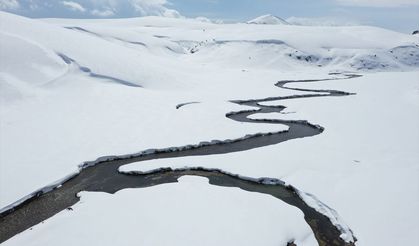 Ağrı'nın karla kaplı dağları dronla görüntülendi