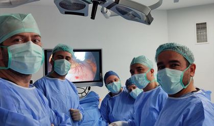 Karın ağrısı çeken kadın, nadir görülen hastalığından kapalı ameliyatla kurtuldu