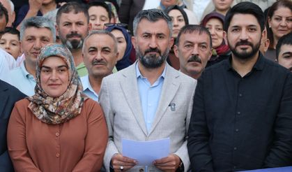 Ağrı'da AK Parti'nin 25. kuruluş yıl dönümü kutlandı