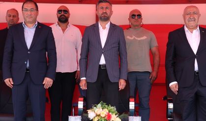 Ağrı'da tenis heyecanı 120 sporcunun katılımıyla başladı