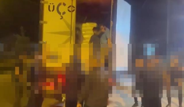 Tırın dorsesinde 80 düzensiz göçmen yakalandı