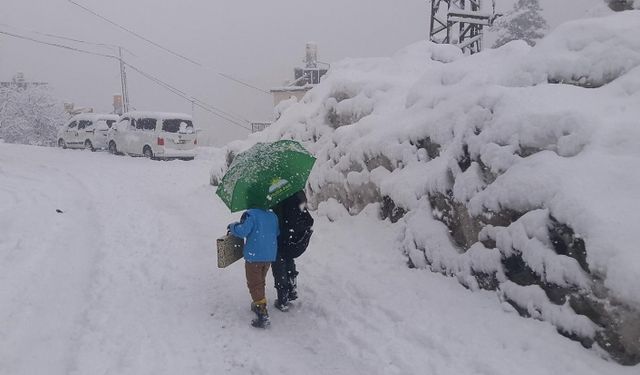 Ağrı'da eğitime kar engeli