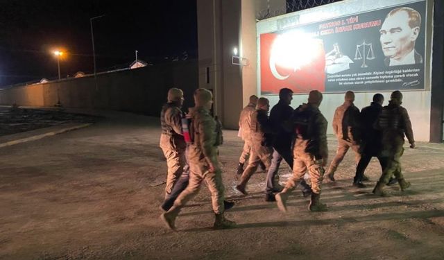 Ağrı’da çeşitli suçlardan aranan 6 firari yakalandı