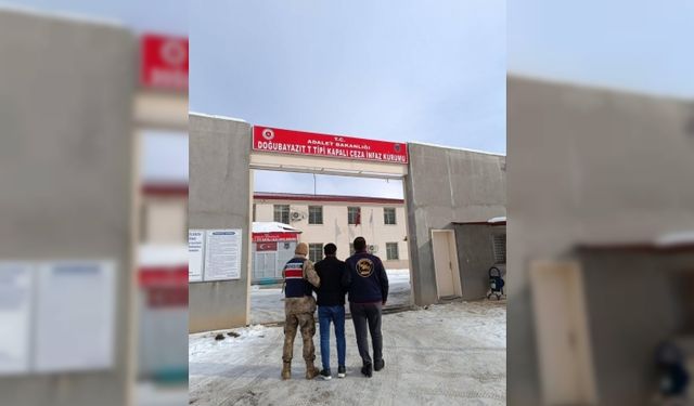 Ağrı’da toplamda 15 yıl hapis cezası olan 2 firari yakalandı