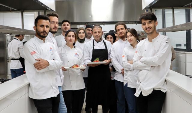 Ağrı İbrahim Çeçen Üniversitesi'nde kıdemli şeften gastronomi eğitimi