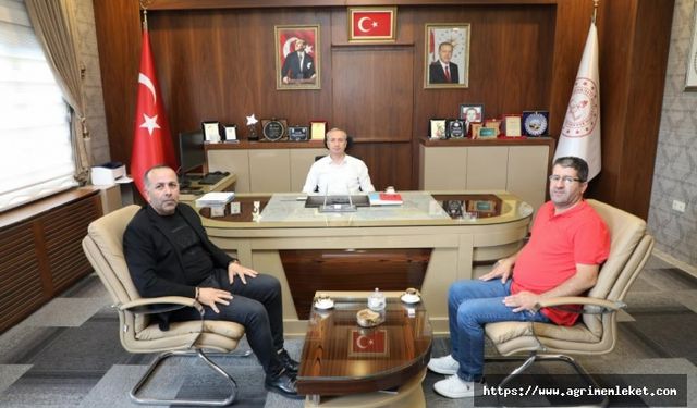 İstanbul Köy Çocukları Derneği Başkanı Özbilgi, Ağrı Milli Eğitim Müdürü Kökrek'i ziyaret etti