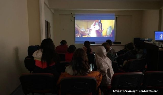 Öğrenciler ara tatilin Keyfini sinema ile çıkardı