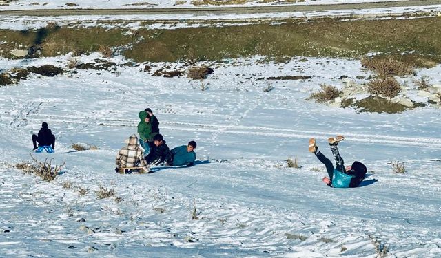 Ağrı'da karın tadını çocuklar çıkardı