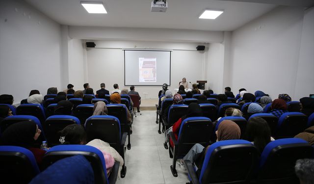 Muş'ta "Sözlerle Barış, Şiddetsiz İletişimin Gücü" semineri düzenlendi