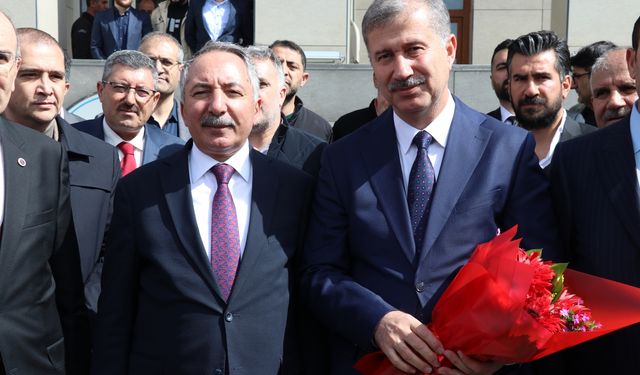Ağrı İbrahim Çeçen Üniversitesi Rektörlüğüne atanan Prof. Dr. Gülçin görevine başladı