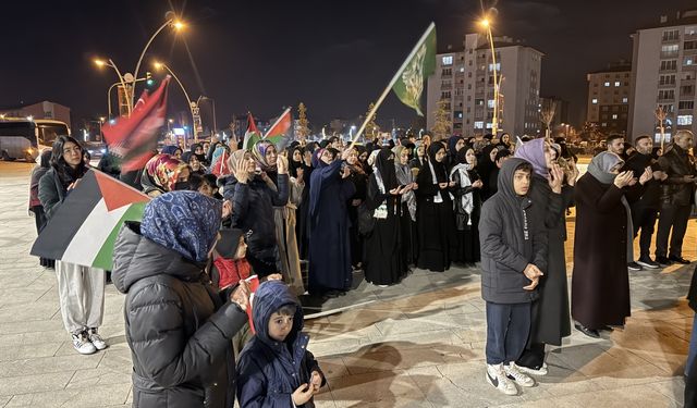 İsrail'in Gazze'ye saldırıları Ağrı ve Erzincan'da protesto edildi