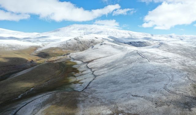 Kars, Ardahan ve Ağrı'da soğuk hava, kar ve sis etkili oldu