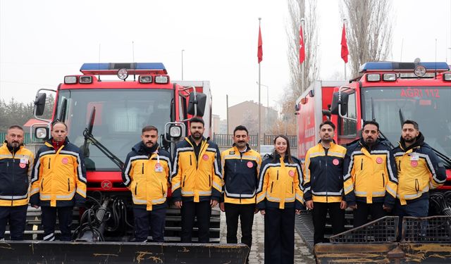 Ağrı'da sağlık ekipleri zorlu kış şartlarında hastalara ulaşmak için göreve hazır