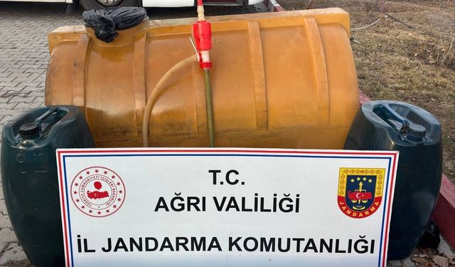 Ağrı'da yolcu otobüsünde 245 litre gümrük kaçağı akaryakıt ele geçirildi