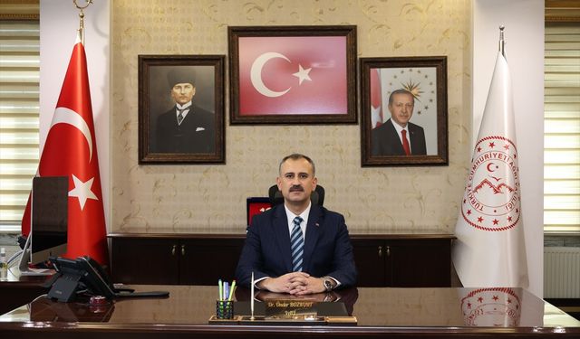 Ağrı Valisi Bozkurt'tan, 'çiçek ve hediye yerine ihtiyaç sahiplerine bağış yapın' çağrısı: