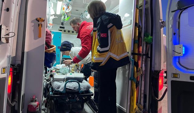 Ağrı'da kalp hastası bebek ambulans uçakla Ankara'ya nakledildi