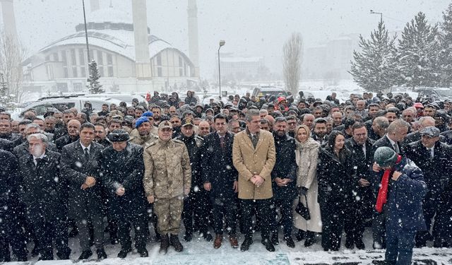 Ağrı'dan Giresun'a atanan Vali Mustafa Koç için veda programı düzenlendi