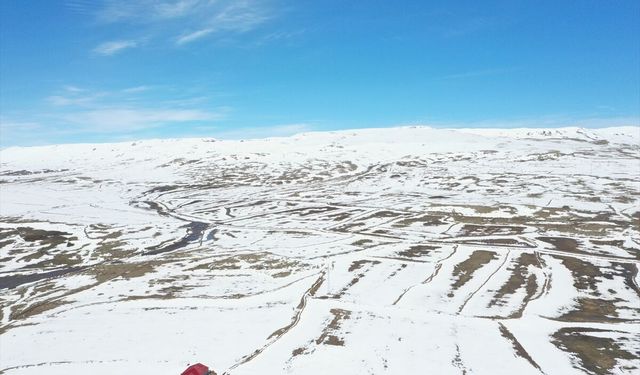 Ağrı ve Kars'ın yüksek kesimleri karla kaplandı