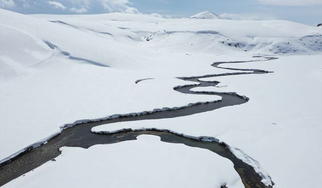 Ağrı'nın karla kaplı dağları dronla görüntülendi